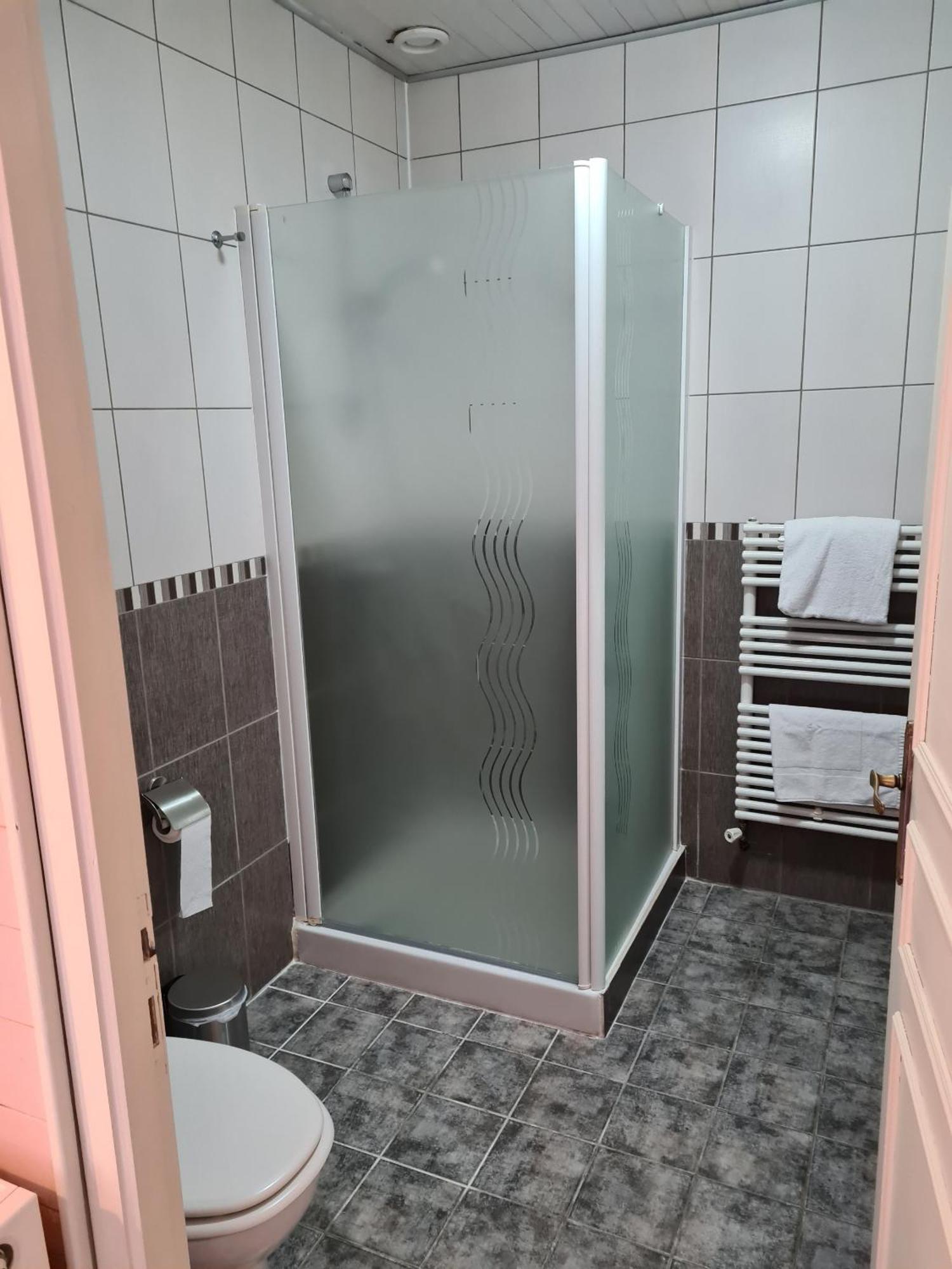 Le Royal Hotel Saint-Pol-sur-Ternoise Dış mekan fotoğraf